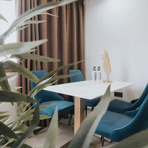  Apartman Poem Apartments, Canteras